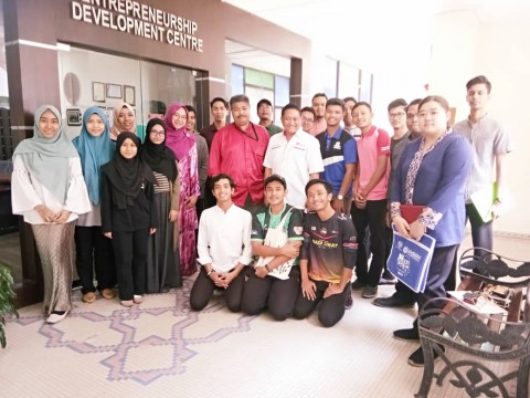 Meeting between EDC, Persatuan Nadi Sihat and Social Entrepreneurship Club on the Charity Run programme
